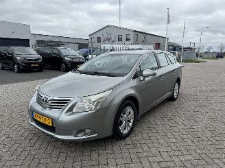 dommages Toyota Avensis 1.8 VVTi Dynamic Clima