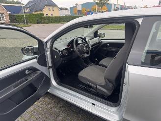 Volkswagen Up! 1.0 44kw Airco picture 11