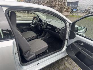 Volkswagen Up! 1.0 44kw Airco picture 16