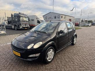 uszkodzony samochody osobowe Smart Forfour 1.1 Pulse 55Kw AIRCO 2005/4