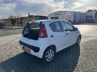 Peugeot 107 1.0 12V XR AIRCO picture 6