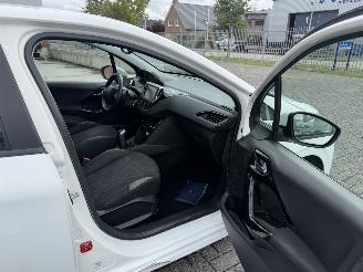 Peugeot 208 1.2 VTI 60Kw AIRCO NAVI picture 22