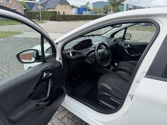Peugeot 208 1.2 VTI 60Kw AIRCO NAVI picture 14