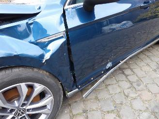 Volkswagen Passat GTE picture 2