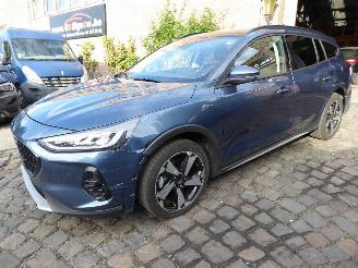 uszkodzony samochody osobowe Ford Focus Turnier Active X 2023/5