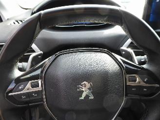 Peugeot 5008 Allure picture 11