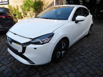 damaged passenger cars Mazda 2 Center-Line Hybrid Agile 2023/12