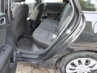 Kia Ceed  picture 10