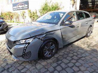 skadebil auto Peugeot 308 SW Active pack 2024/7