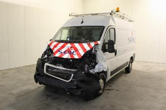 krockskadad bil auto Peugeot Boxer  2023/3