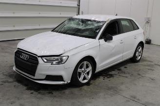 skadebil auto Audi A3  2019/6