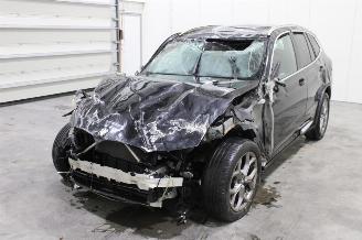krockskadad bil auto BMW X3  2022/9