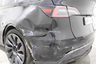 Tesla Model Y  picture 7