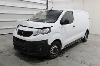 skadebil auto Peugeot Expert  2022/6