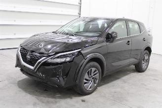 Damaged car Nissan Qashqai  2023/9