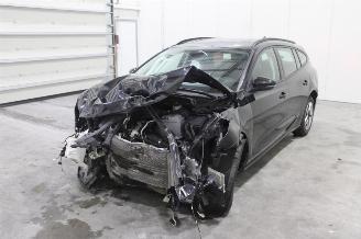 Voiture accidenté Ford Focus  2022/5