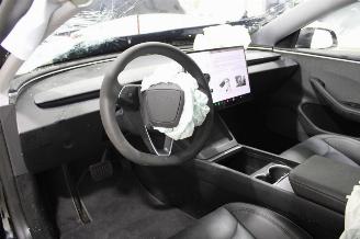 Tesla Model 3  picture 10