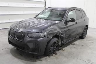 krockskadad bil auto BMW iX3  2025/3
