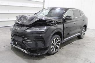 krockskadad bil auto BYD Seal U  2025/10