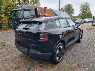 Volvo EX30 69Kwh SINGLE MOTOR EXTENDED RANGE PLUS picture 3