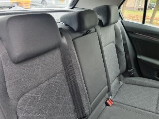 Volkswagen Golf 1.0 TSI 110pk Life picture 11