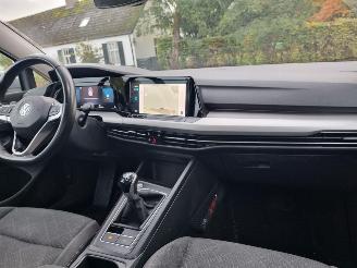 Volkswagen Golf 1.0 TSI 110pk Life picture 12