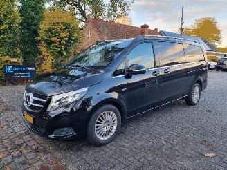 Vaurioauto  passenger cars Mercedes V-klasse 250d Aut. DC Extra Lang Led Stoelverw. 2017/6