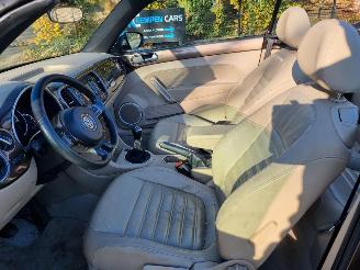 Volkswagen Beetle Cabrio 2.0 TDI 103 KW Stoelver Navi Xenon picture 12