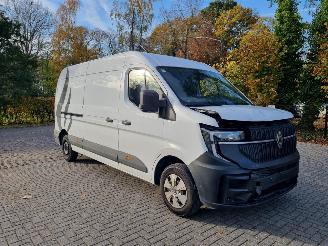 Damaged car Renault Master DCI 150 Airco Navi Camera 2024/12