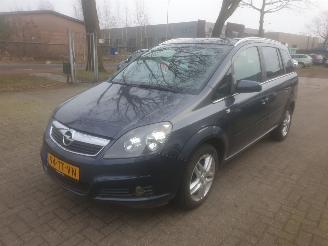 Damaged car Opel Zafira  2007/1
