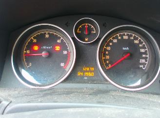 Opel Astra  picture 11