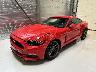 Damaged car Ford Mustang 2.3 ECOBOOST / NAVI / LEDER / CAMERA / LED 2017/12