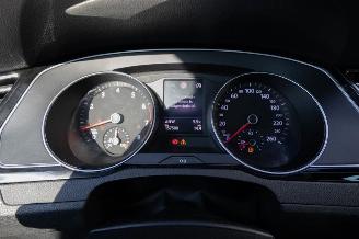 Volkswagen Passat 1.4 TSI ACT 3X R-LINE PANO/LEDER/LED/NAVI/CLIMA SCHADEVRIJ/DAMAGEDFREE picture 11