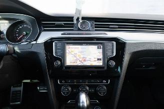 Volkswagen Passat 1.4 TSI ACT 3X R-LINE PANO/LEDER/LED/NAVI/CLIMA SCHADEVRIJ/DAMAGEDFREE picture 5