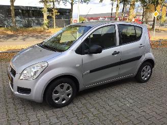 Schadeauto Suzuki Splash Suzuki splash 1.0 airco met zeer lichte schade 2011/2
