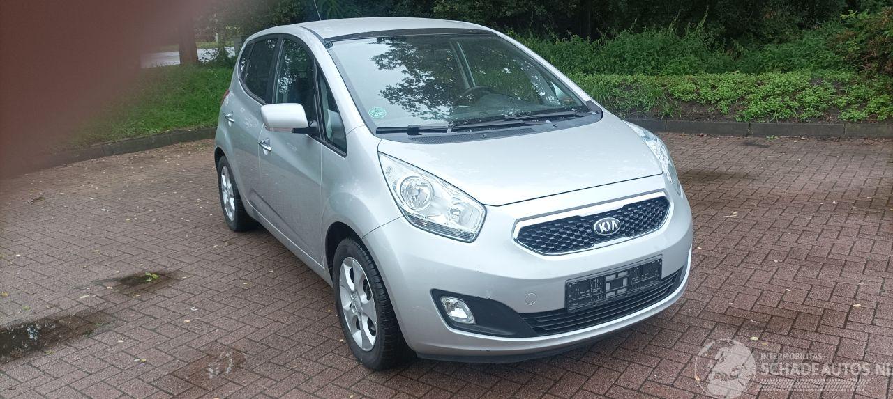 Kia Venga Automaat Climatecontrol CruiseControl Stoelverwarming Lichtautomaat Privacyglas Trekhaak