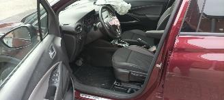 Opel Crossland Automaat Climatecontrol CruiseControl Stoelverwarming Lichtautomaat Privacyglas led koplampen picture 9