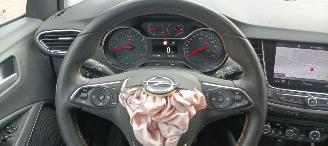 Opel Crossland Automaat Climatecontrol CruiseControl Stoelverwarming Lichtautomaat Privacyglas led koplampen picture 13