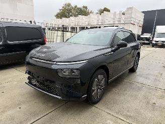 Schadeauto Xpeng G9 LONG RANGE 98 kWH-360 CAMERA-GLAZENDAK-NAVI-ACTIERADIUS 570 KM 2024/9