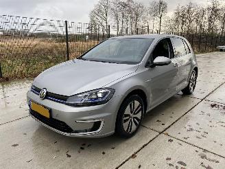 Damaged car Volkswagen e-Golf NAVI-PDC-LED 2019/1