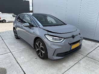 damaged passenger cars Volkswagen ID.3 PRO Oranje Edition 231 PK-NAVI-CAMERA-ACTIERADIUS 431 KM 2024/9