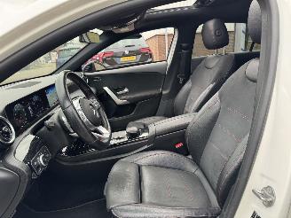 Mercedes A-klasse 200 163Pk Automaat AMG Pakket Pano Launch Edition Premium picture 9