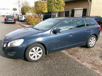 Avarii autoturisme Volvo V-60 1.6 T3 KINETIC 112.656 KM CLIMA NAVI AUT 2012/3