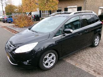 damaged passenger cars Ford Grand C-Max 1.6 I TITANIUM 2015/4