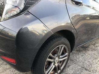 Toyota Yaris 1.5 HYBRIDE picture 16