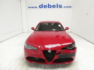 damaged passenger cars Alfa Romeo Giulia 2.2JTD 2021/6