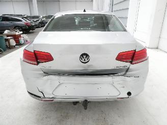 Volkswagen Passat 1.6D OMFORTLINE picture 8