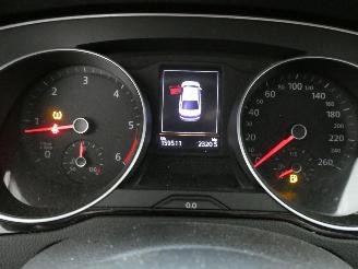 Volkswagen Passat 1.6D OMFORTLINE picture 15