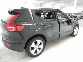 Volvo XC40 2.0D  MOMENTUM picture 6