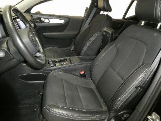 Volvo XC40 2.0D  MOMENTUM picture 17